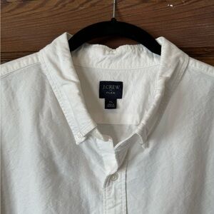 J. Crew Men’s short sleeve button down shirt. White. Size L.